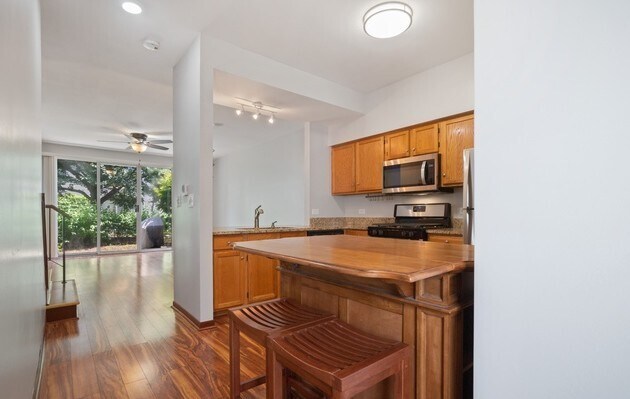 Building Photo - 295 Hunterdon Ct