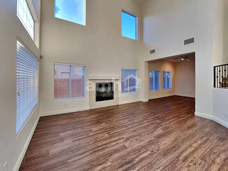 Building Photo - 2974 E Gables Vale Ct