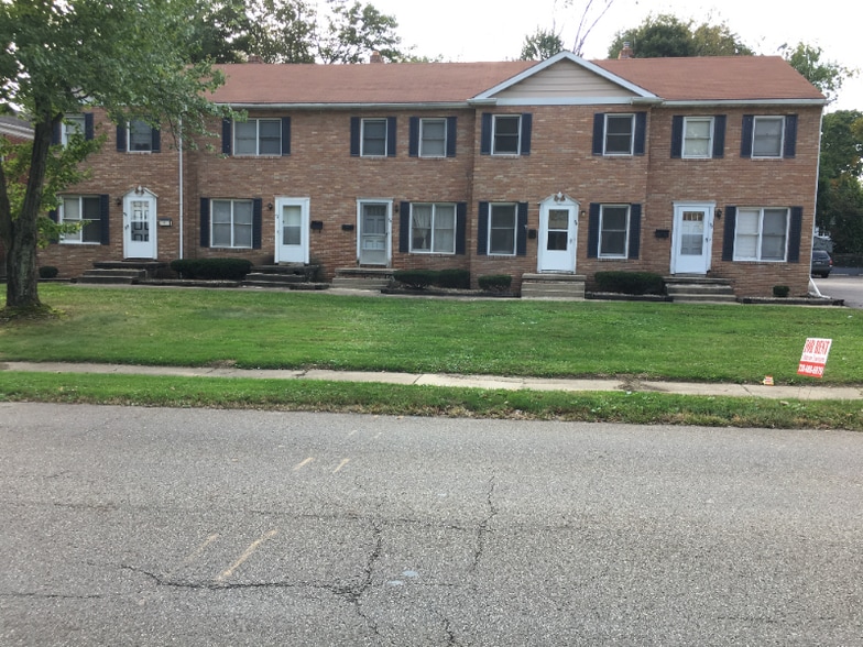 Primary Photo - 58 N Pershing Ave