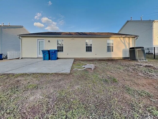 Building Photo - 5876 Culloden Ct