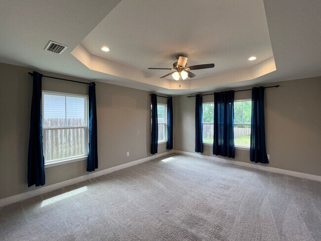 Building Photo - Executive Living