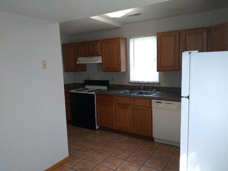 Kitchen - 107 Chestnut St