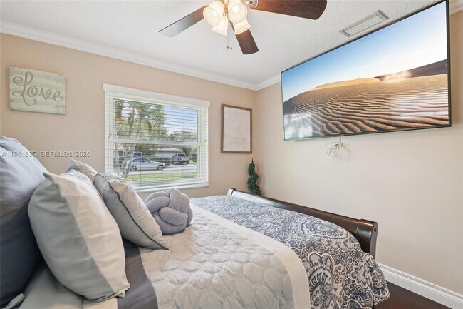 Building Photo - 11573 NW 39th Pl