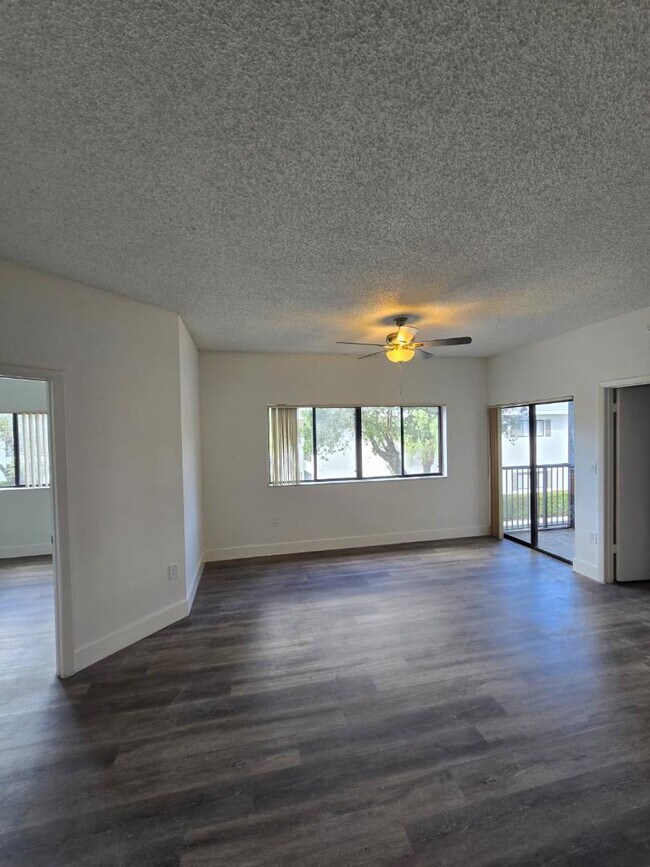 Building Photo - 2445 SW 18th Terrace