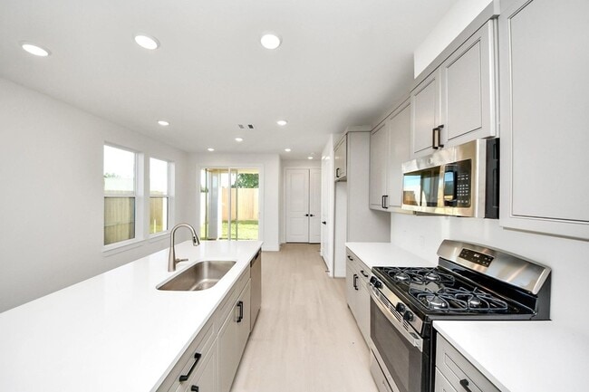 Building Photo - 4324 Avron Dr