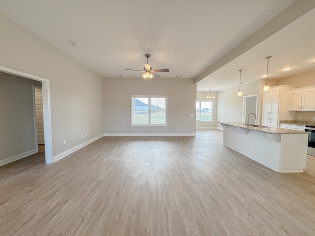 Building Photo - 310 Parkersburg Ln