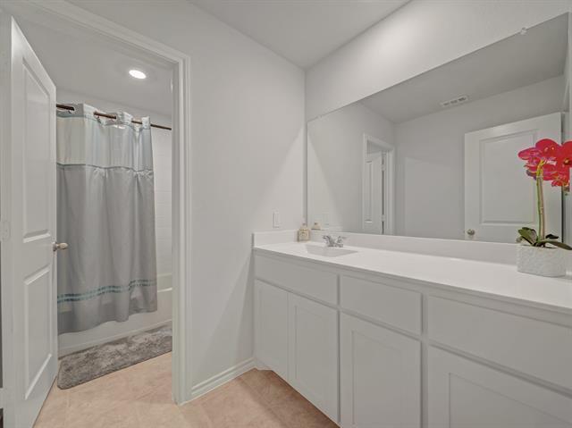 Building Photo - 16604 Friesland Ln