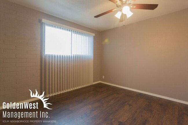 Building Photo - Beautiful 1Bdm 1Ba Apartment in Phoenix! - MI Special.