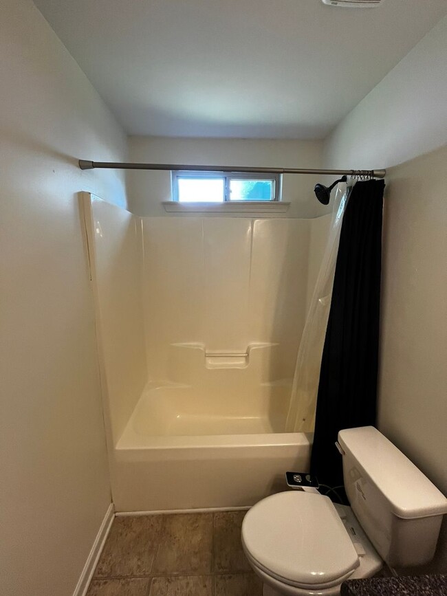 Building Photo - Beautiful 4 bedroom 2 bath in Phenix City, AL