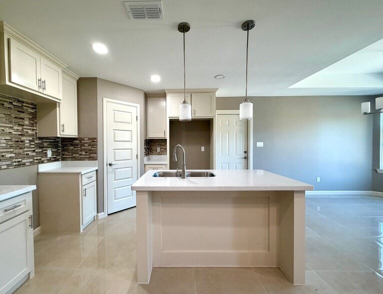 Building Photo - 3411 Elmira Ave