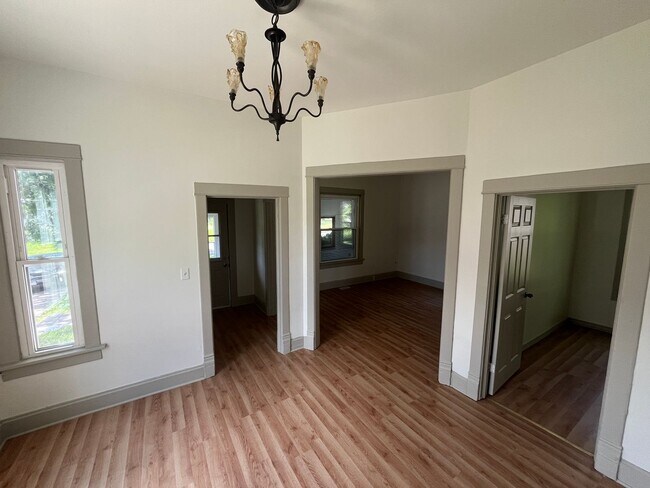 Building Photo - New Listing !!!