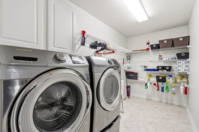 Building Photo - 3809 Stoneybrook Dr