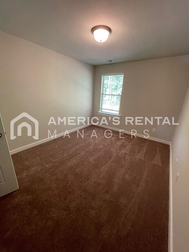 Building Photo - 7963 St.James Dr
