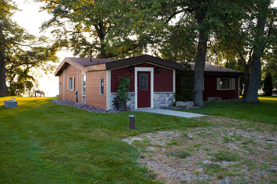 Building Photo - N3203 Ecker Lakeland Dr