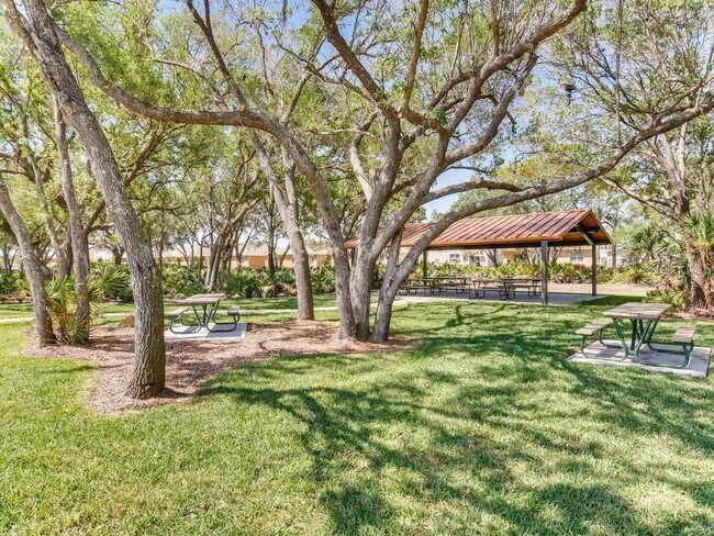 Building Photo - 1882 Red Canyon Dr