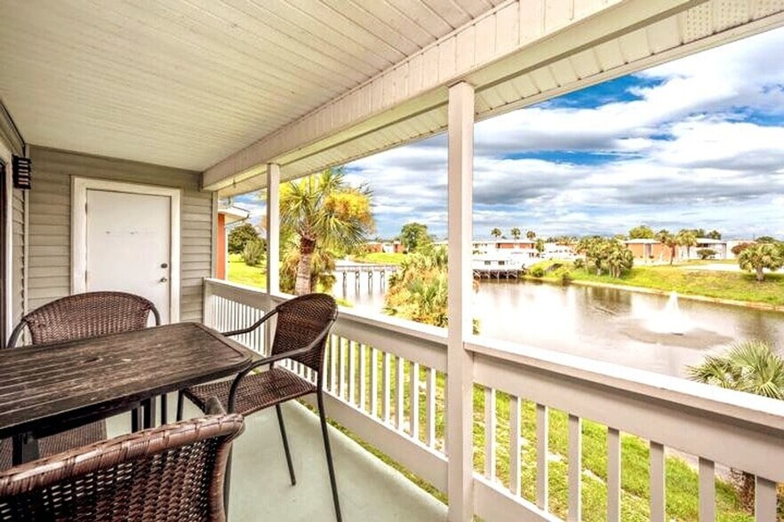 Building Photo - 4000 Gulf Terrace Dr