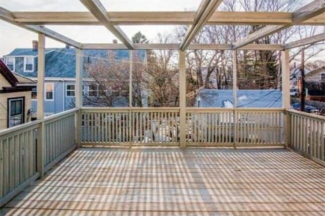 Building Photo - 27 Becket St
