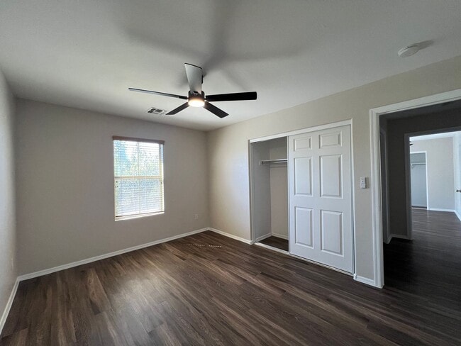 Building Photo - Highly desirable Spectrum community