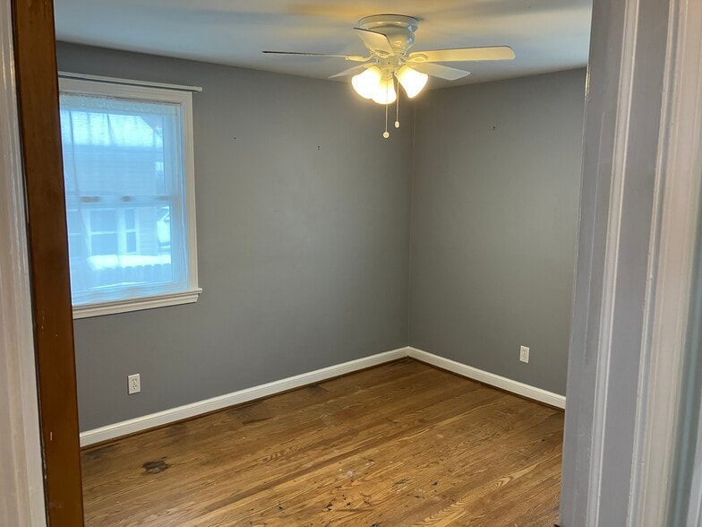 Second bedroom - 147 Winstead Rd