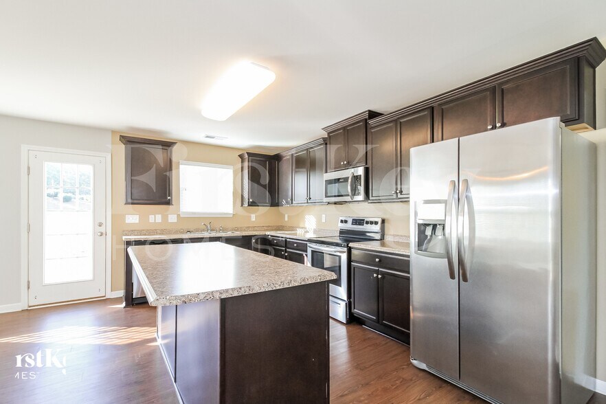 Building Photo - 1655 Haddington Point Dr