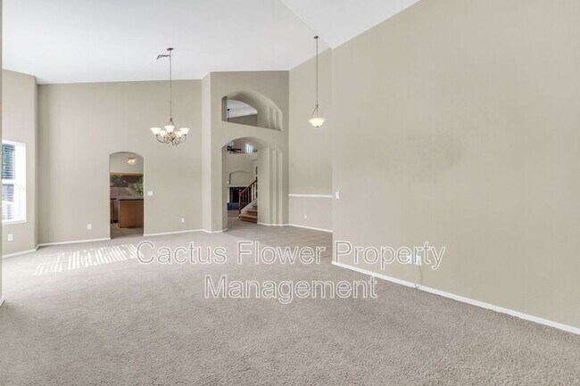 Building Photo - 2524 N Sunrise