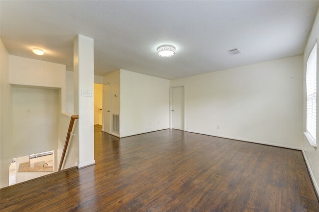 Building Photo - 1215 Whisper Trace Ct