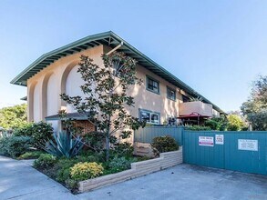 Building Photo - Perfectly Located 1BD/1BA Condo Near Mission Bay! Only $2,295/mo!
