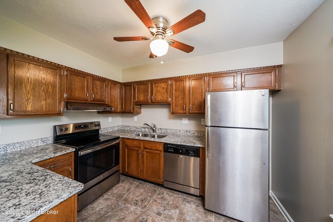 Building Photo - 3702 Bartlett Ct