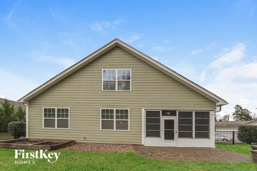 Building Photo - 124 Ridgemont Ln