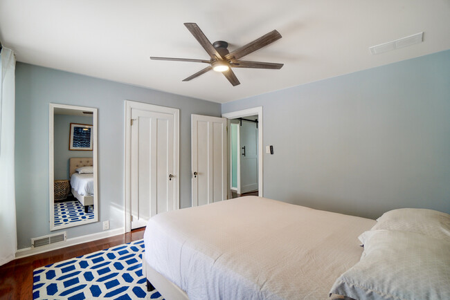 Guest Bedroom #2 (2nd Floor) - 3930 Red Bud Ave