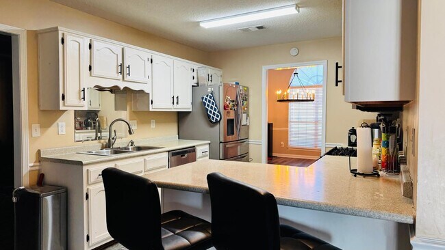 Building Photo - 244 Bradford Ridge Cove