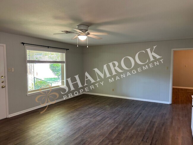 Building Photo - 5119 Loch Lomond Dr