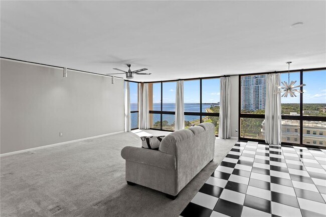 Building Photo - 3301 Bayshore Blvd