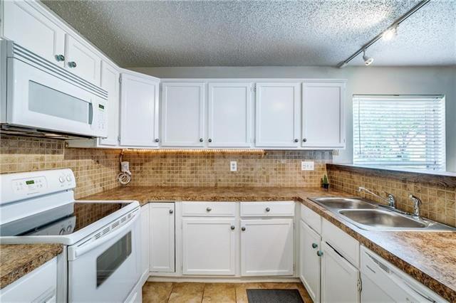 Building Photo - 1704 Quail Run Dr