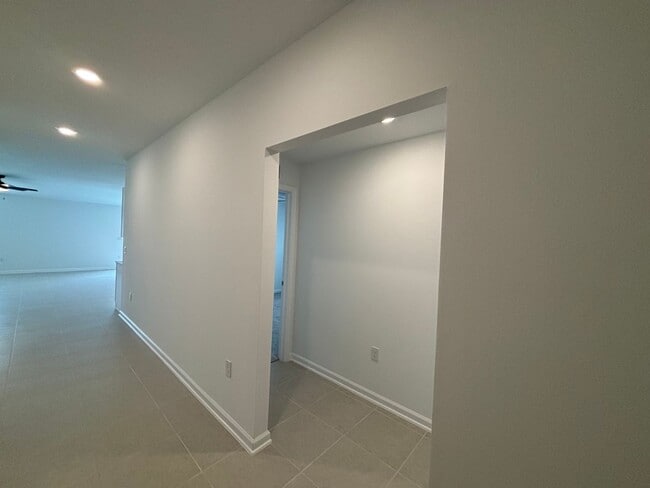 Building Photo - Beautiful Updated Home
