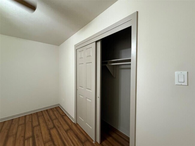 Building Photo - 4138 Donna Lynn Dr