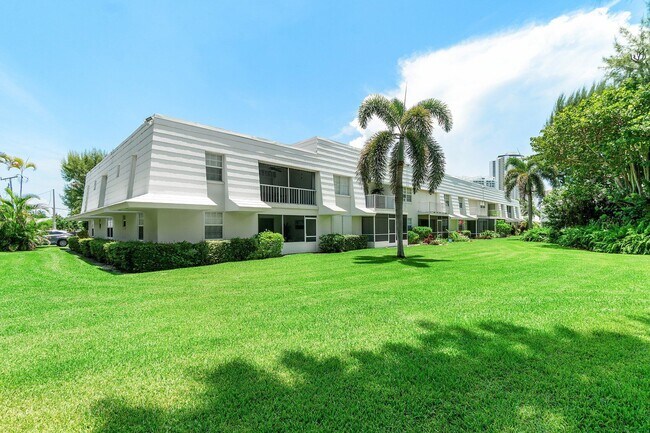 Building Photo - 1205 Sandy Ln