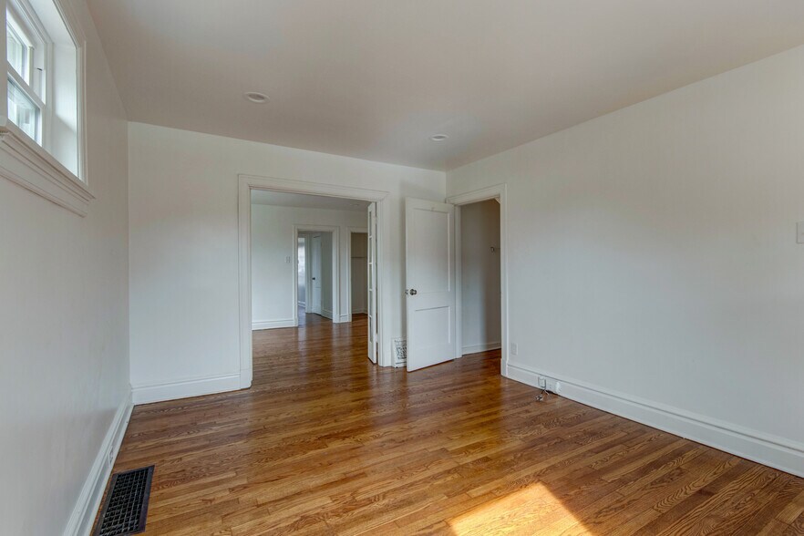 Building Photo - 4019 Dover Pl