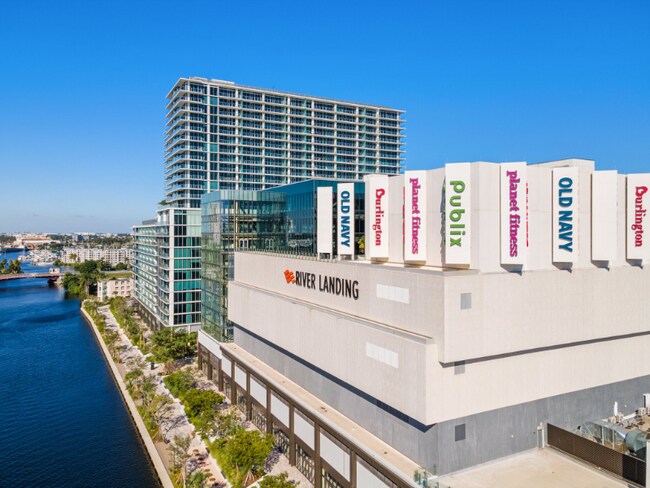 Building Photo - 1480 NW North River Dr