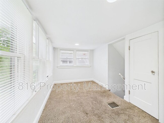 Building Photo - 5611 Olive St