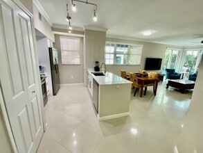 Building Photo - 225 NE 1st St