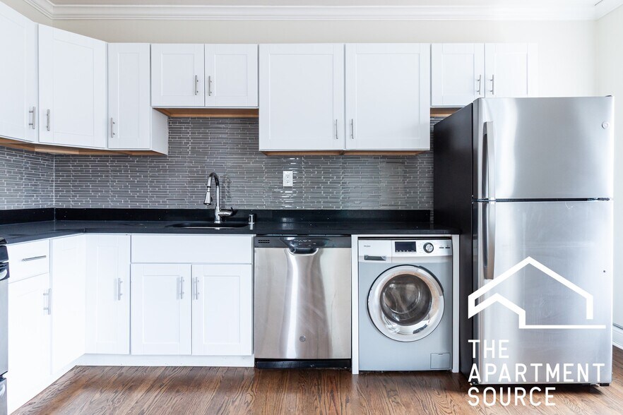 Building Photo - 2127 N Dayton St