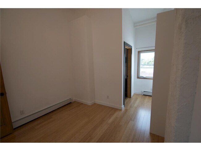 Building Photo - 25 E 26th St