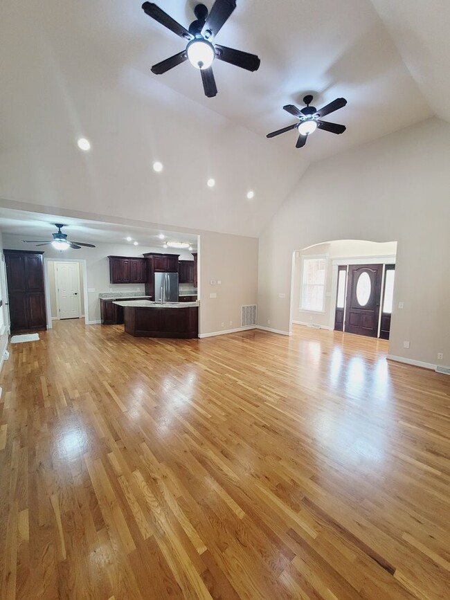 Building Photo - Beautiful Brick Ranch in Campbell County