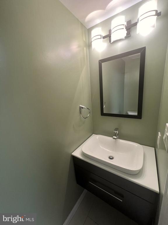 Building Photo - 11570 Hill Meade Ln