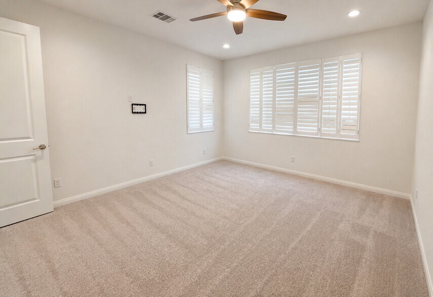Building Photo - 8167 Elissa Dr