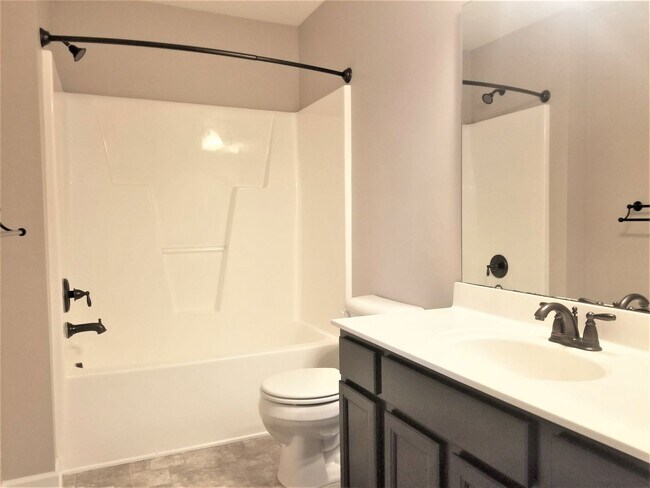 Building Photo - Large 4 Bedroom Home in Towne Pointe! Showings Coming Soon!!!