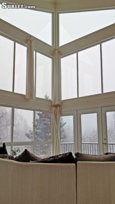 Building Photo - 16410 St James Cir