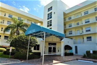 Building Photo - 8700 Ridgewood Ave