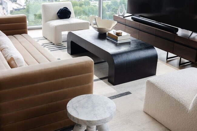 Building Photo - 60 E Randolph St